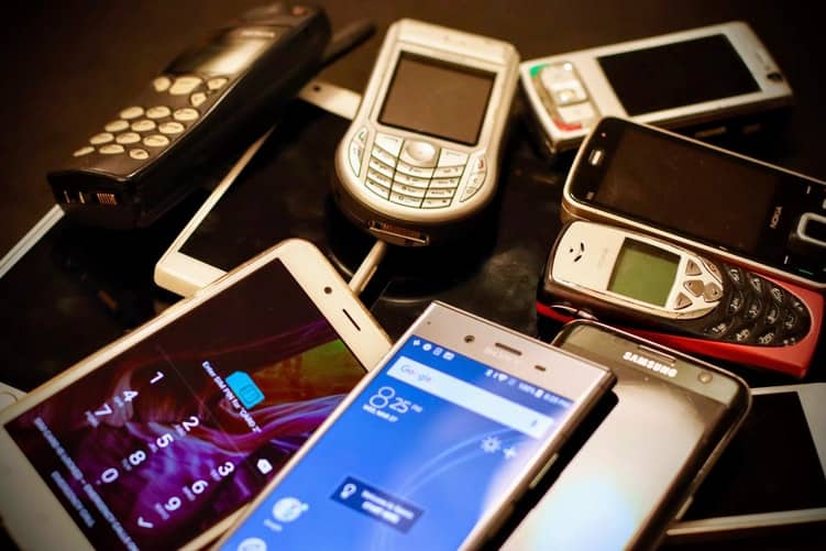 Egypt rolls out new platform to tackle mobile phone smuggling 1 phones