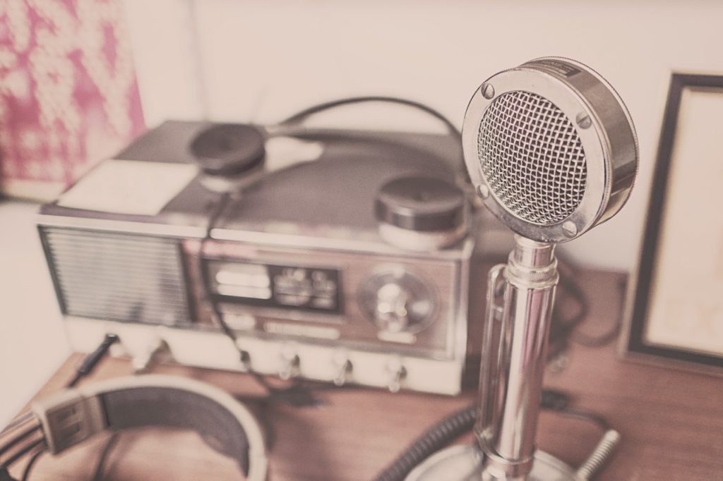 Telcos in South Africa to pay outstanding auction fees by October 2 radio speaker