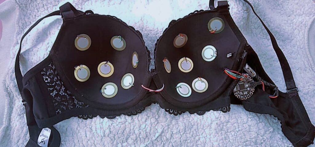 How Kemisola Bolarinwa invented a smart bra to detect cancer and save lives globally 1 Smart bra and the sensors