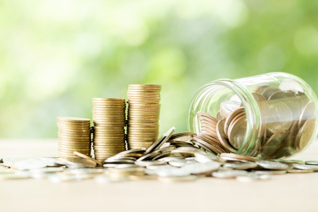 Here's how to know if your startup is venture capital (VC) worthy 1 coin wooden table min