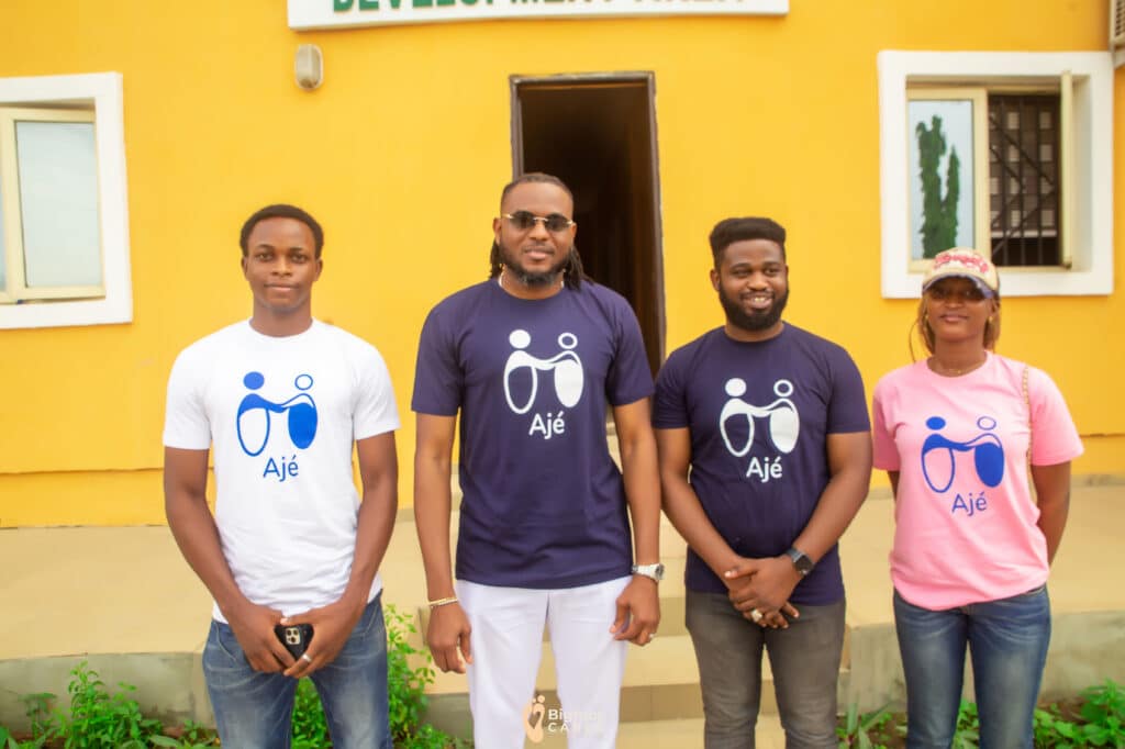 Solving the "what-I-ordered vs what-I-got issue" with blockchain 1 Aje team