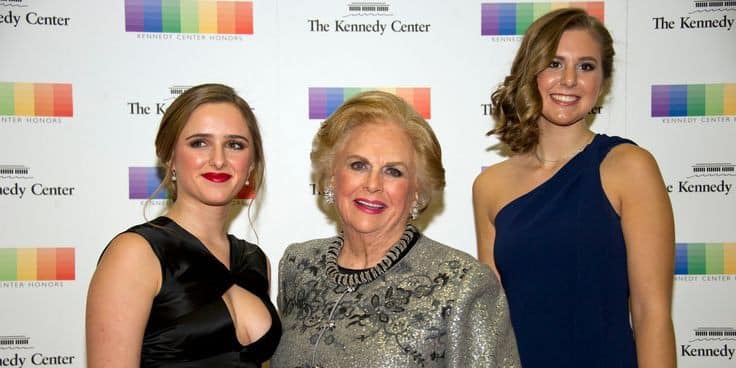 An inside look into the world's 10 wealthiest families 7 AD 4nXcUMkoVzHd xzAICsohlN1Scab BjONXCOxrii MBiLjSu1 ROitE2GYfj3iiXxblxdWDu90Z45sOeiJ3xLeqiiqYxD2AWCFV 3fTN9L8z6xs9ZHidogJ1uW78hW TvF9GPS2dXw